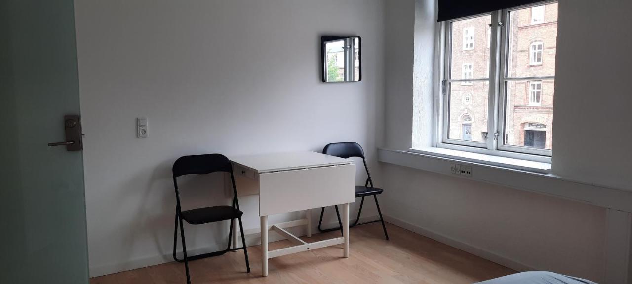 Private Room In A Shared Apartment 오덴세 외부 사진