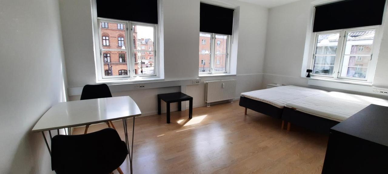 Private Room In A Shared Apartment 오덴세 외부 사진