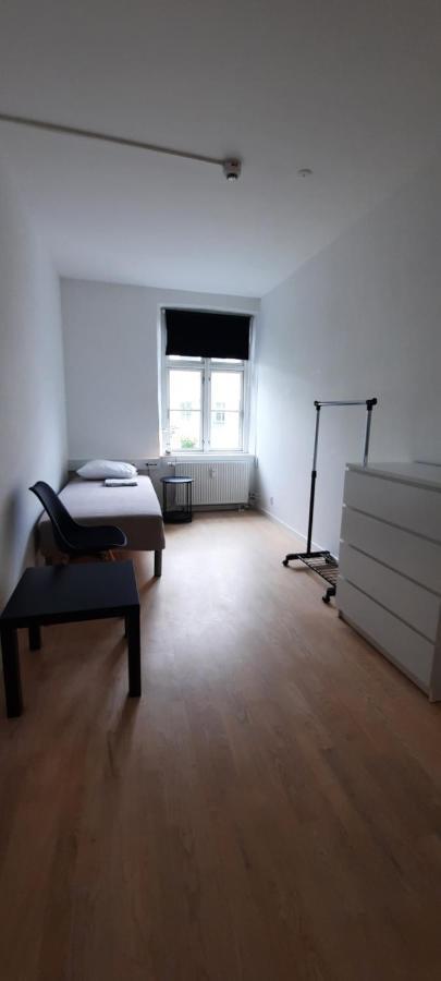 Private Room In A Shared Apartment 오덴세 외부 사진