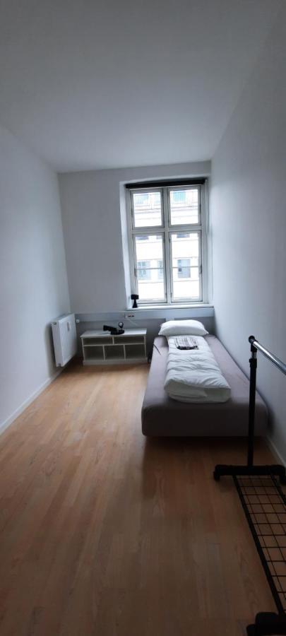 Private Room In A Shared Apartment 오덴세 외부 사진