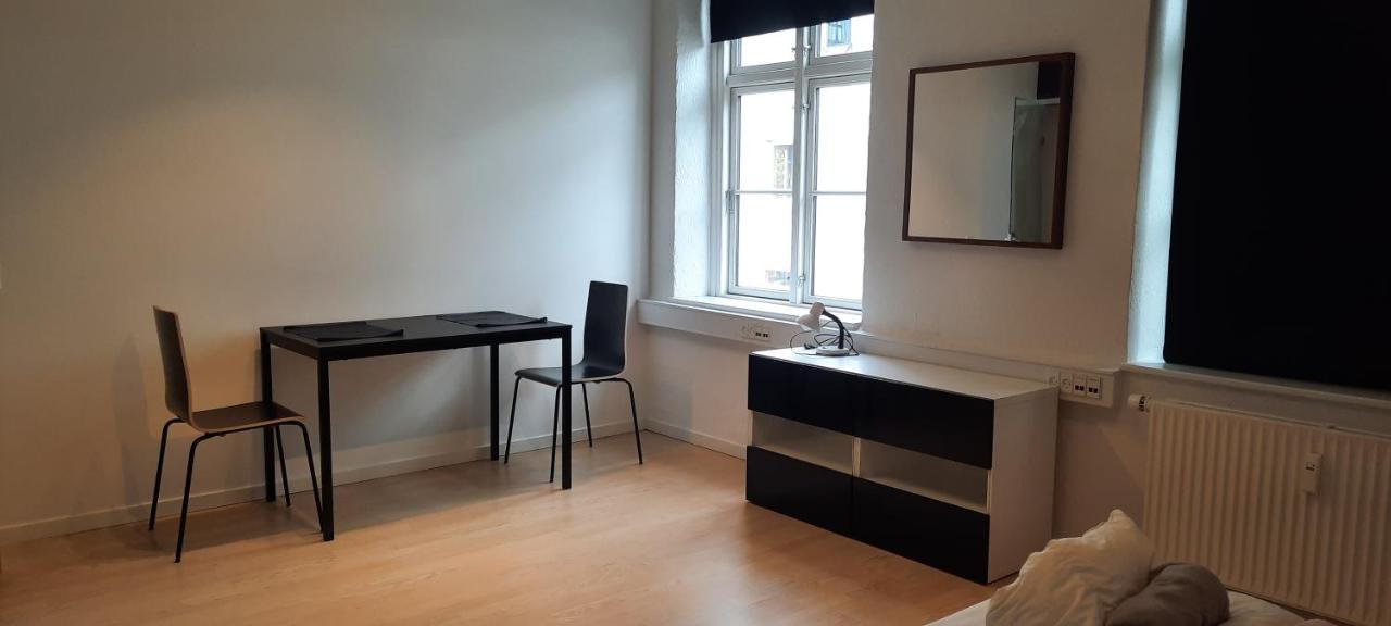Private Room In A Shared Apartment 오덴세 외부 사진